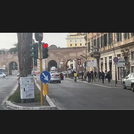 Monolocale San Giovanni Con Balcone A 50 M Dalla Metro Rzym