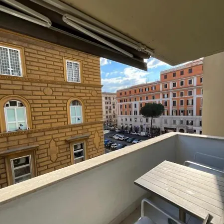 Monolocale San Giovanni Con Balcone A 50 M Dalla Metro Apartament *