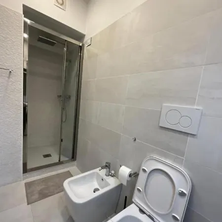 Monolocale San Giovanni アパート *