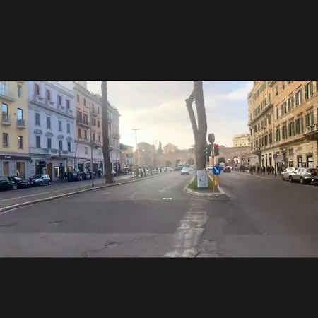 Apartament Monolocale San Giovanni Con Balcone A 50 M Dalla Metro *