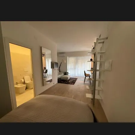 Monolocale San Giovanni アパート ローマ