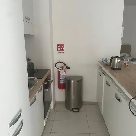 Monolocale San Giovanni アパート