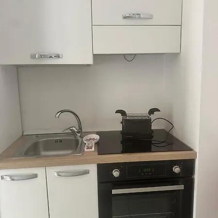 Monolocale San Giovanni アパート *