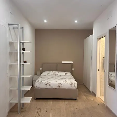 Monolocale San Giovanni Con Balcone A 50 M Dalla Metro Daire Roma