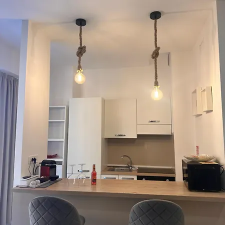Monolocale San Giovanni Con Balcone A 50 M Dalla Metro Daire *