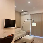 Monolocale San Giovanni Con Balcone A 50 M Dalla Metro *